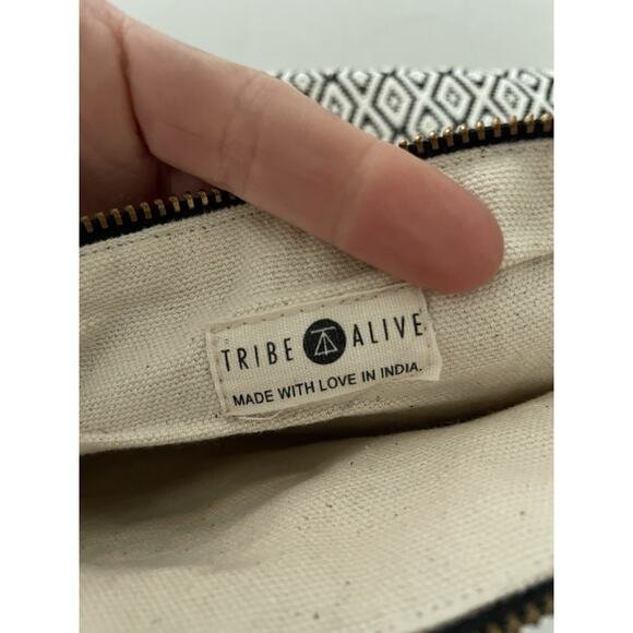 Tribe Alive Fold Over Clutch Purse Pouch Black & Cream Ivory - Picture 5 of 7